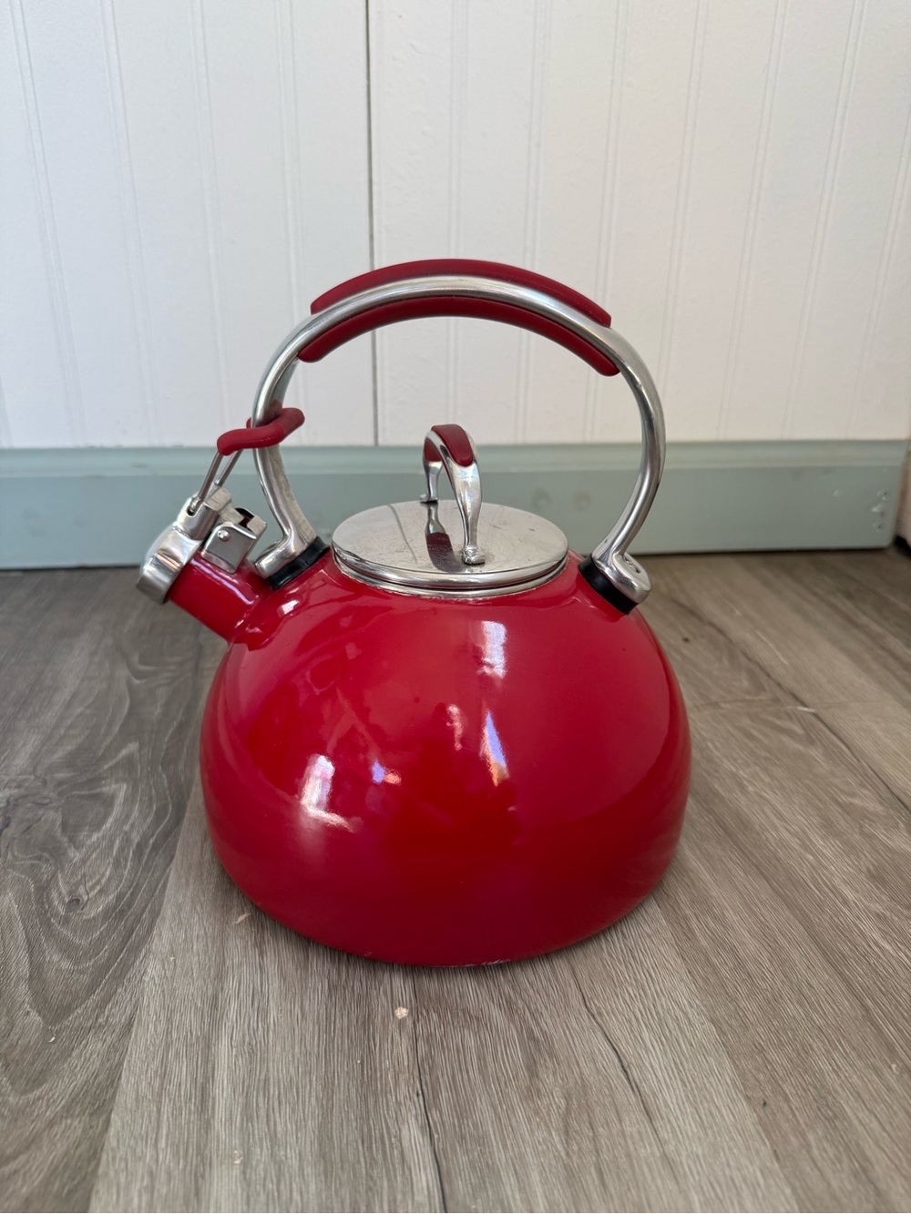 KitchenAid Tea Kettle Red 2qt